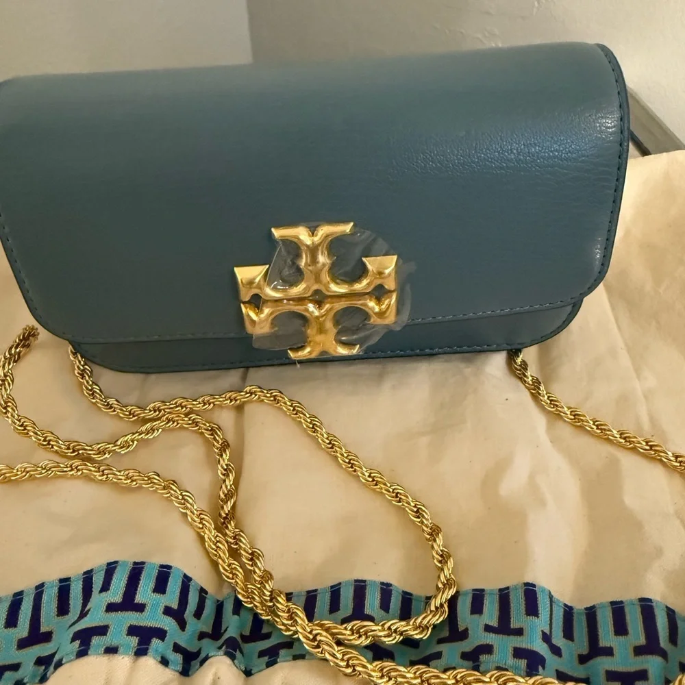 Tory Burch Eleanor Textured Phone Crossbody Wallet